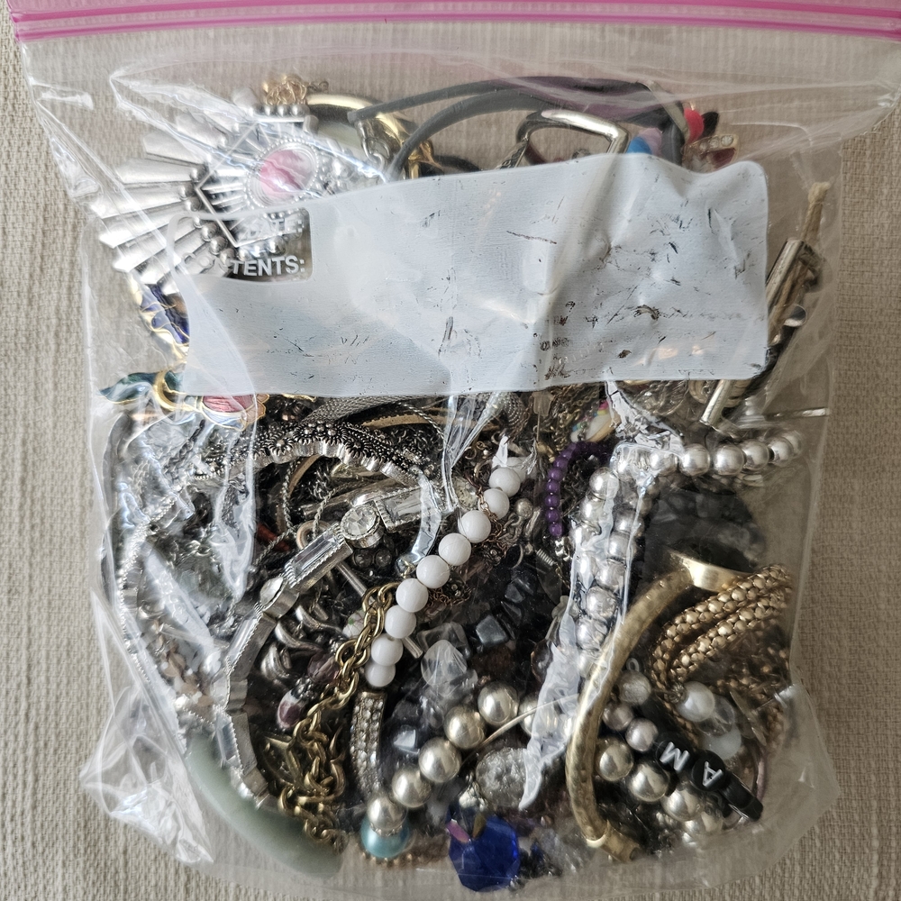 2lb 5oz Mystery Mixed Jewelry Lot! - Picture 2 of 5